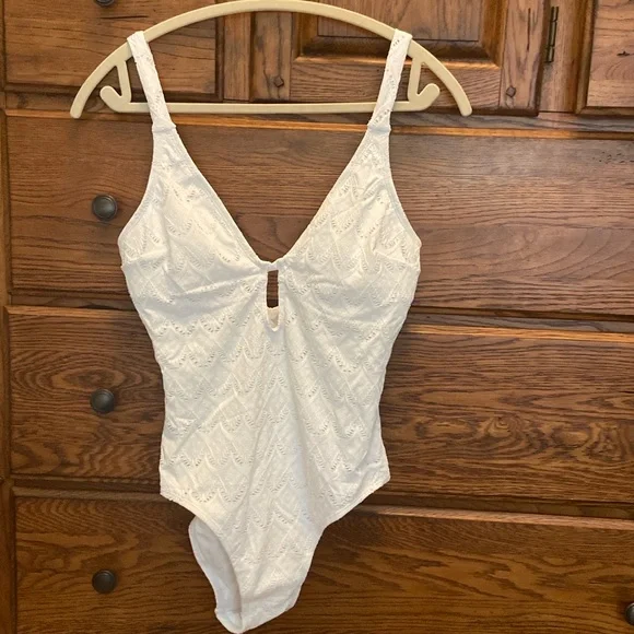 3 NWT Cupshe size M bathing suits - Picture 2 of 13